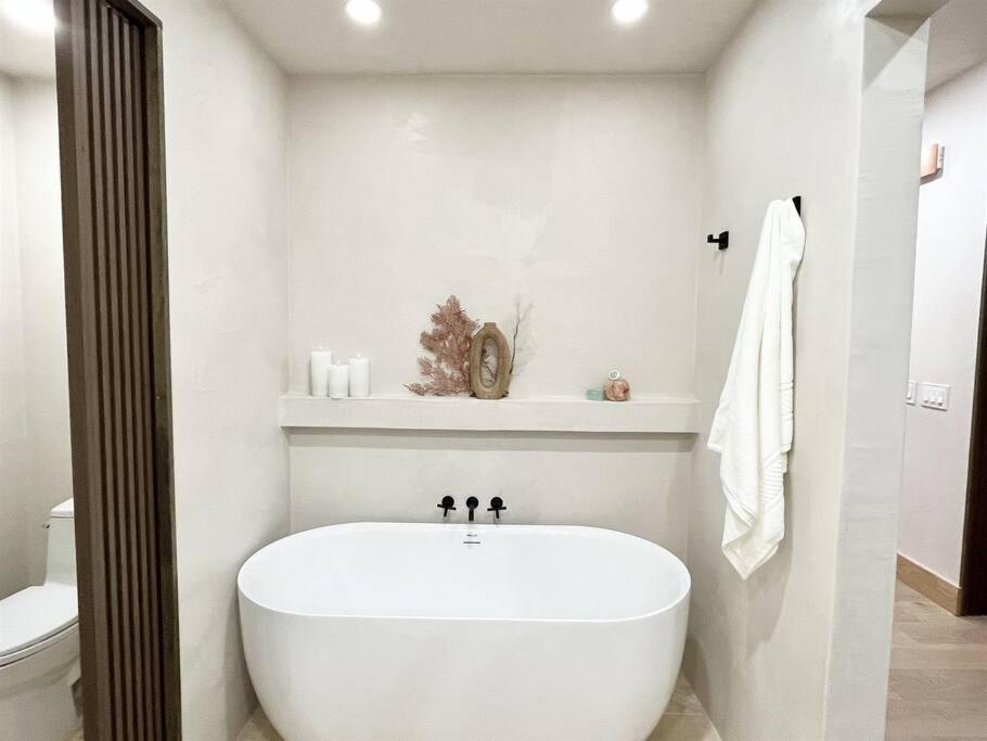 Aloha Moon - A Chic And Dreamy Modern Tropical Hideaway! Apartment Wailea  Bagian luar foto